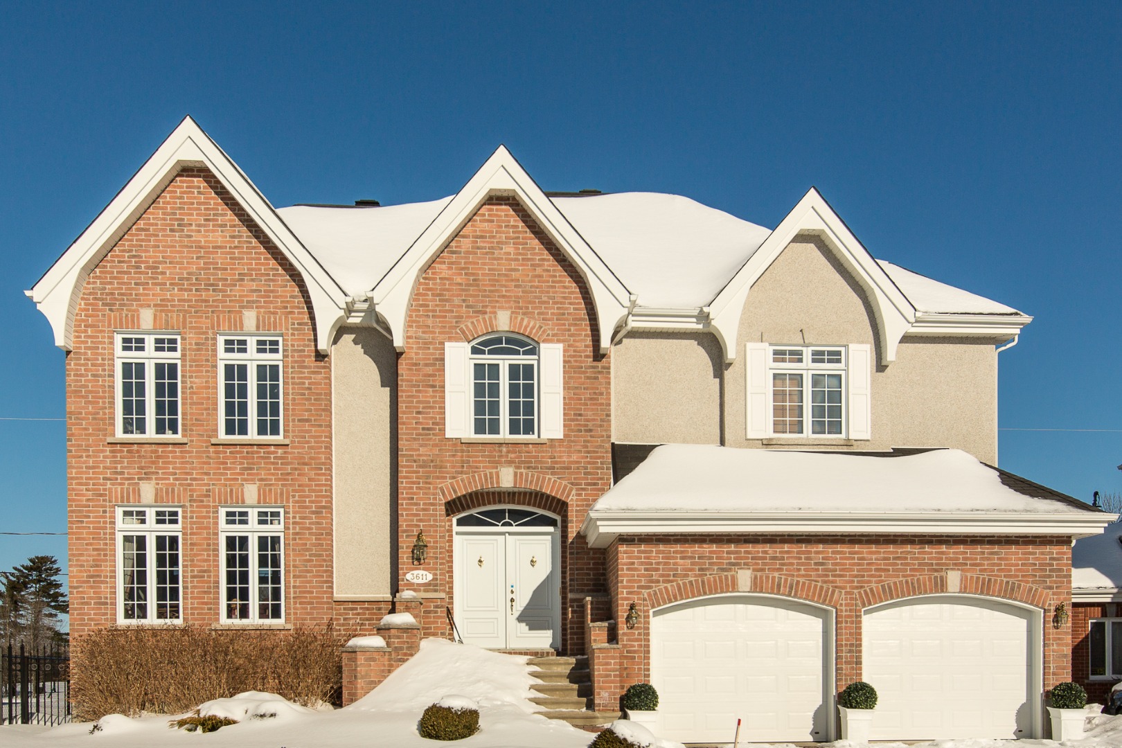 Steve Rouleau / Remax du cartier Montréal Maison à vendre Laval 3611 rue des Abénakis Steve Rouleau / Remax du cartier Montréal Maison à vendre Laval 3611 rue des Abénakis