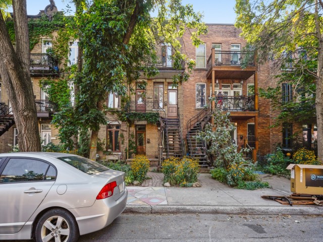 0001-Condo_à_vendre-5924_Avenue_de_lEsplanade-Plateau-Mont-Royal-001.jpg