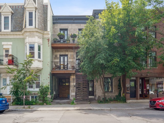 0001--Condo_à_vendre_2104_Rue_Atateken,_Montréal_-_001.jpg