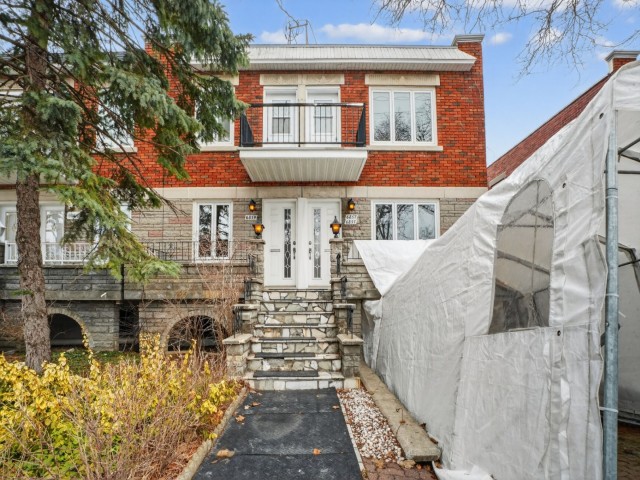 0001--Triplex_à_vendre_-_6855_36e_Avenue_-_Rosemont_-_001.jpg