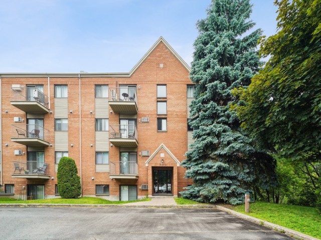 0001-Condo-_À_vendre_-_7075_Rue_Bombardier_#209_-_Anjou_-001.jpg
