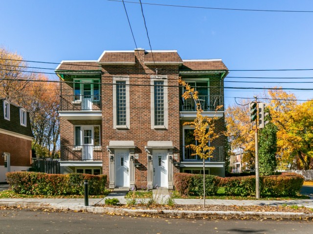 Triplex à vendre Mercier 7935-7937 rue La Fontaine-1.jpg