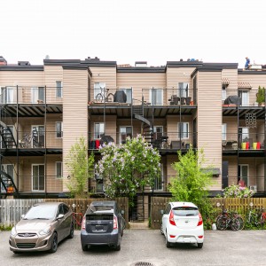 Combien coûte une place de stationnement à Montréal?