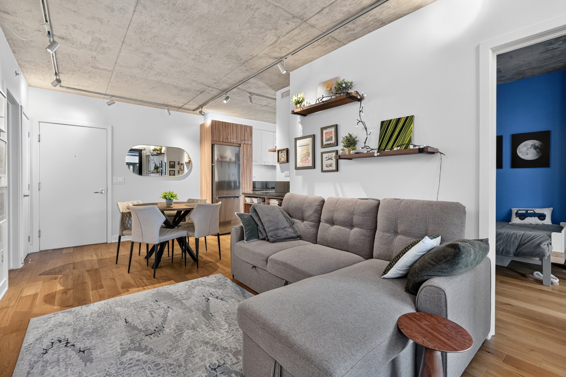 Living room, condo for sale in Sud-Ouest