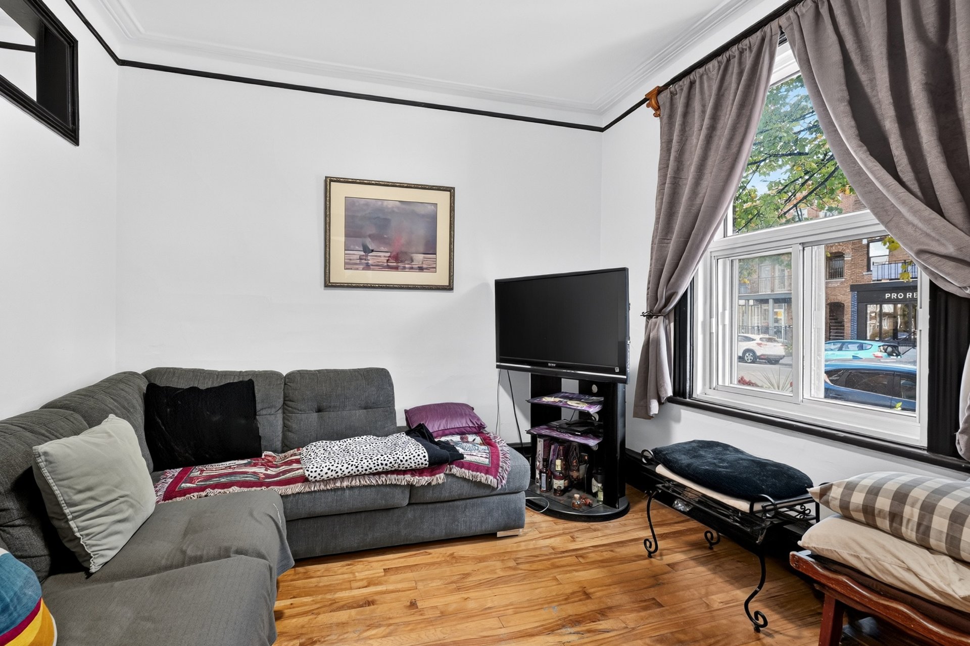 Living room, duplex for sale in Rosemont